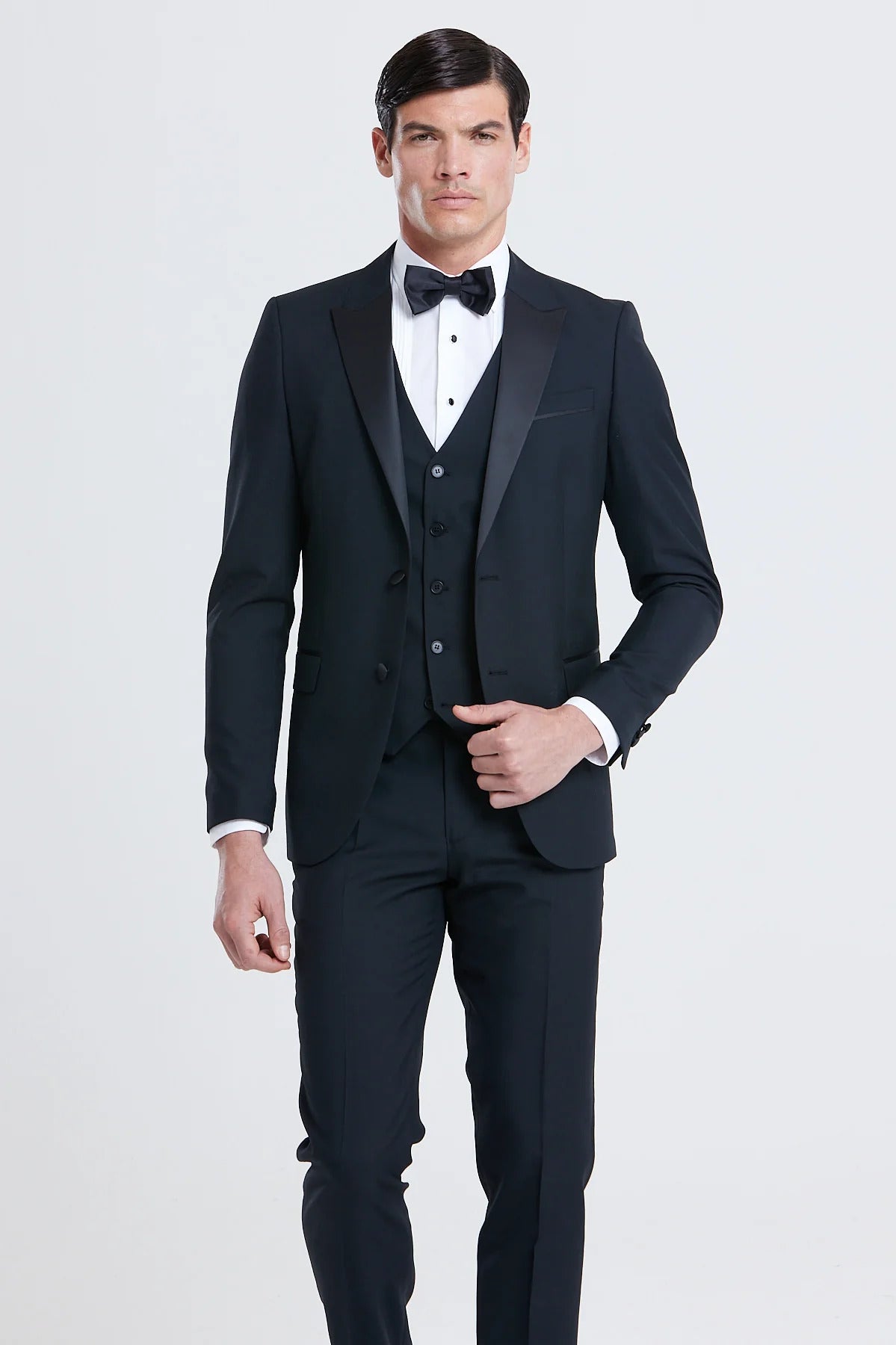 Retail - The Benetti Peak Lapel Tuxedo Black - 4003